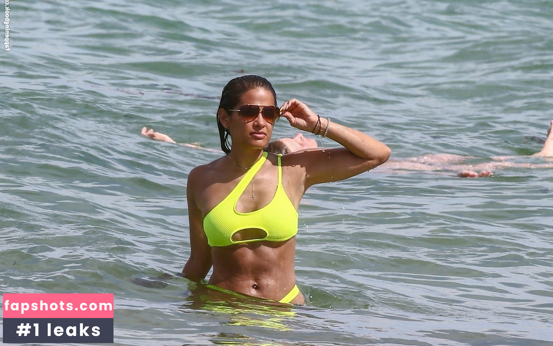 Rocsi Diaz gallery photo #18