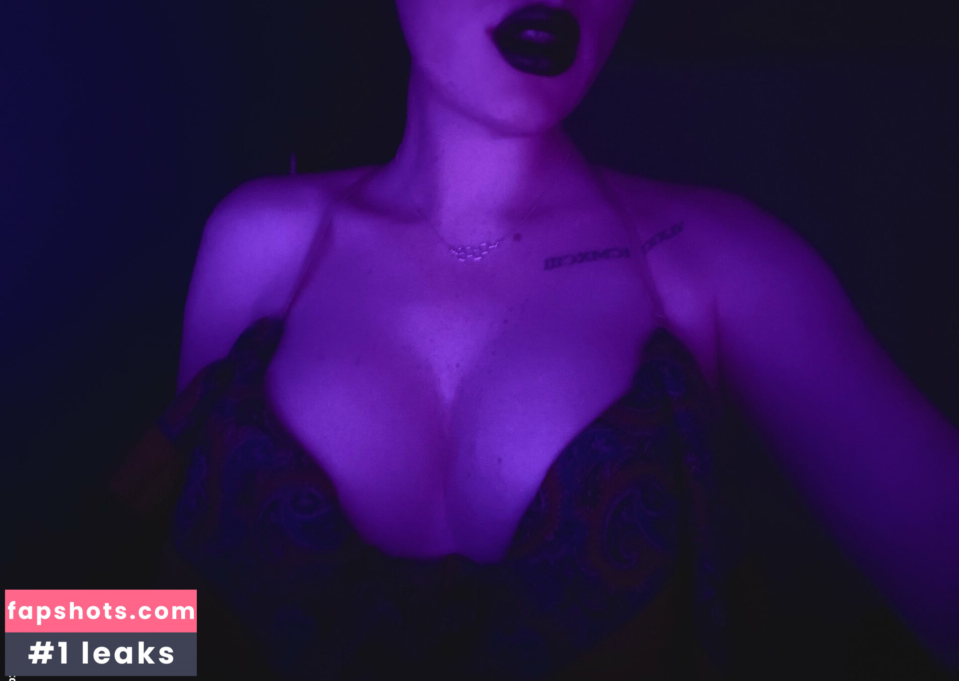 Rogue Robinson gallery photo #4