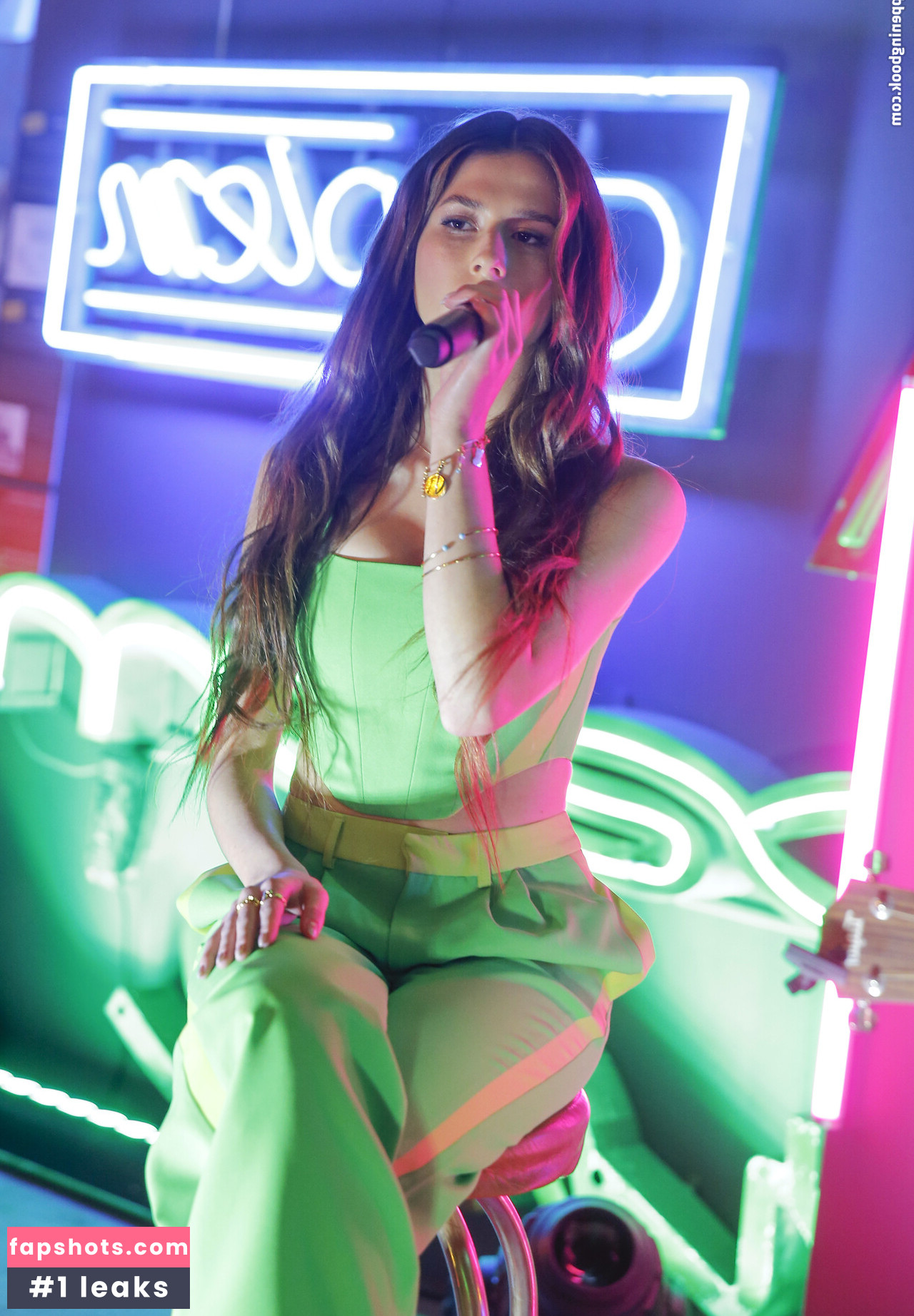 Roksana Węgiel gallery photo #109