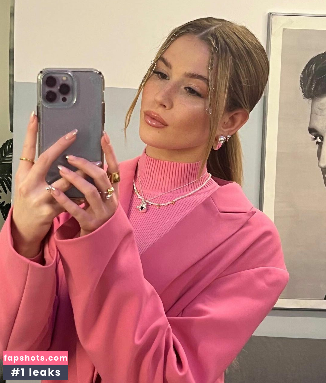 Roksana Węgiel gallery photo #77