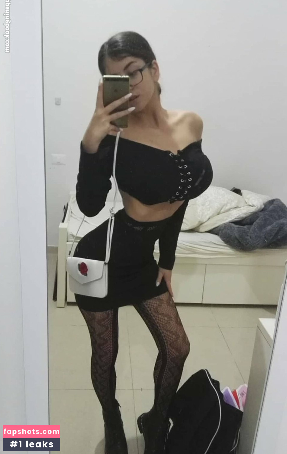 Romi gallery photo #48