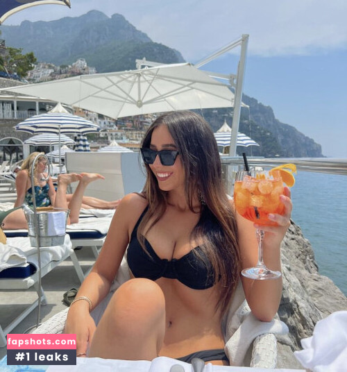 Romi Slade Howard Filtración Desnuda OnlyFans Foto #2 - Fapshots