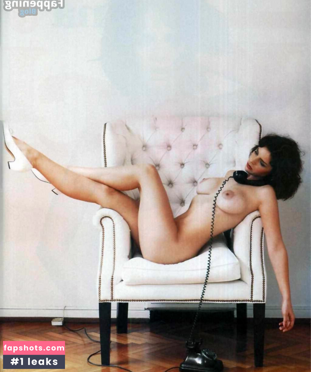 Romina Ricci gallery photo #17