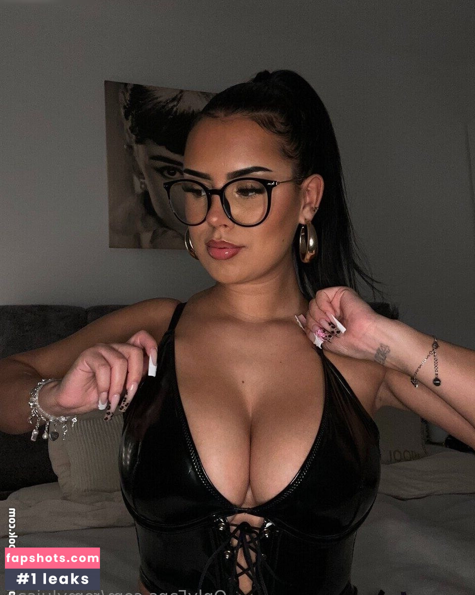 Romy Luisa Nude Leaks OnlyFans Photos #15 - LeakJerk