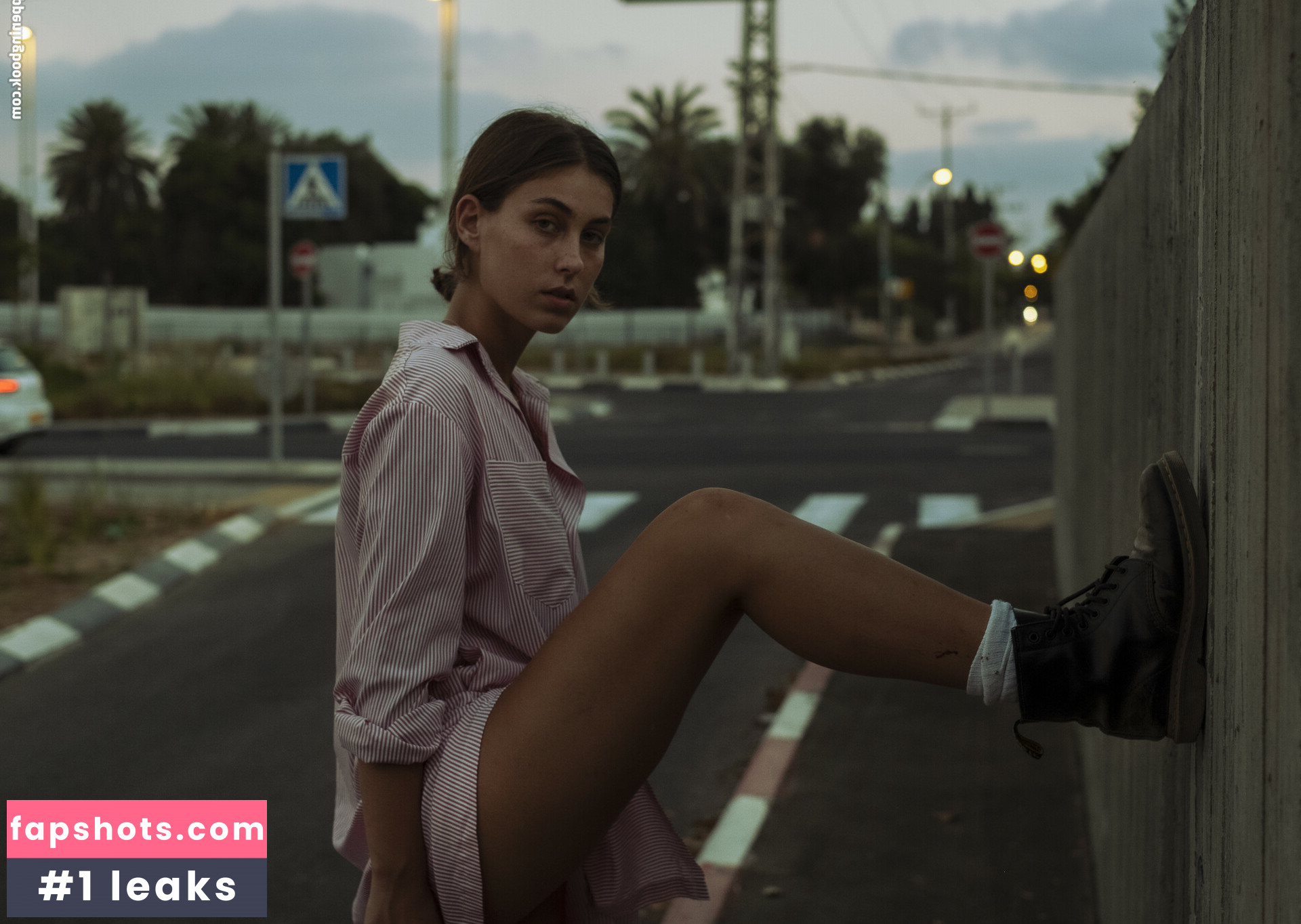 Roni Shif gallery photo #2