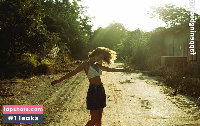 Roni Shif gallery photo #7