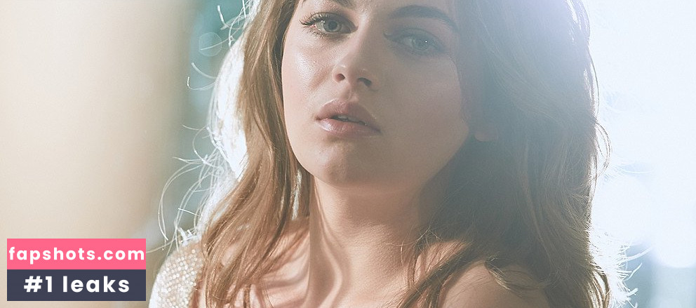 Ronja Forcher gallery photo #32