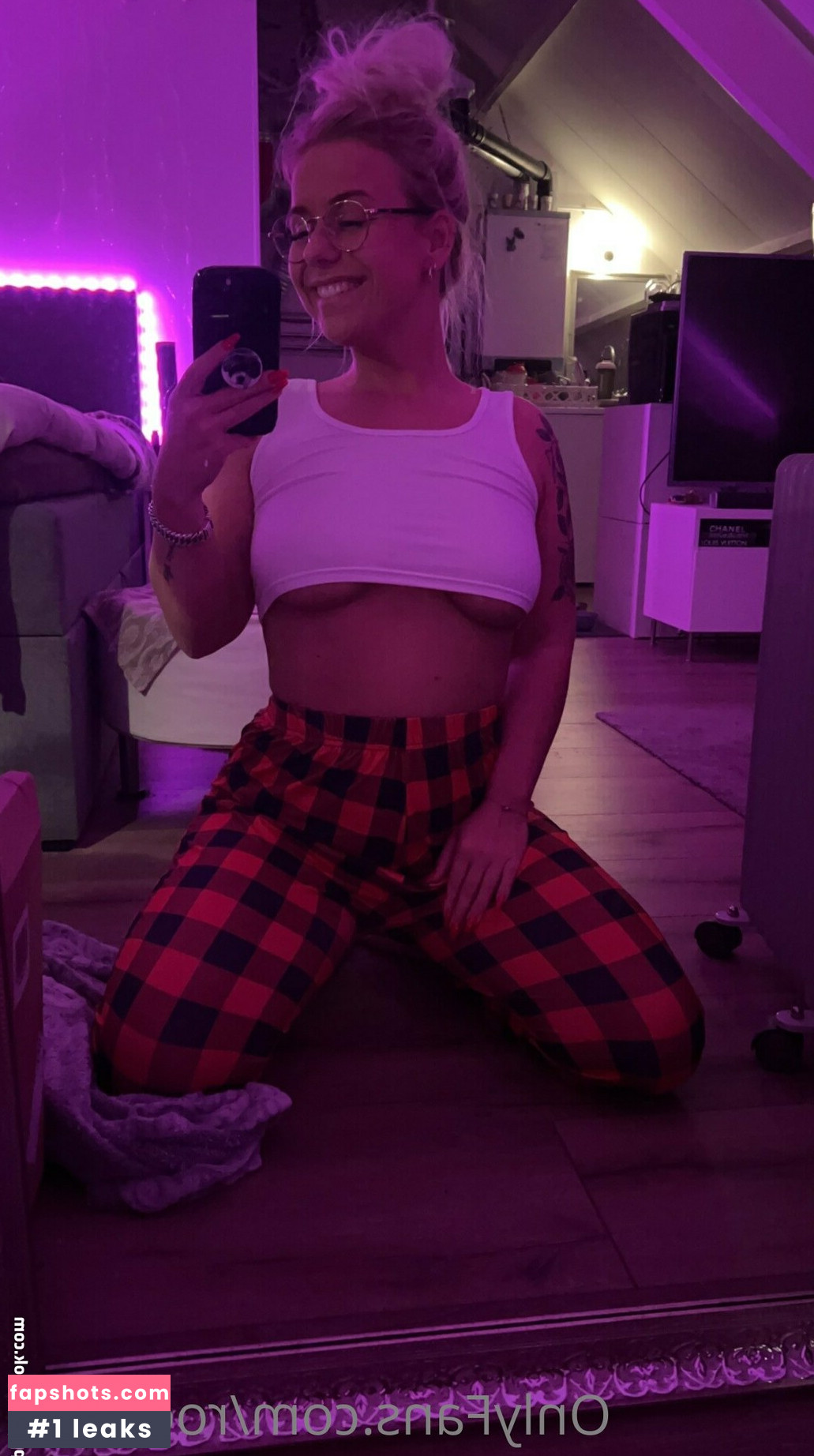 roomyxx Nude Leaks OnlyFans Photos #4 - LeakJerk