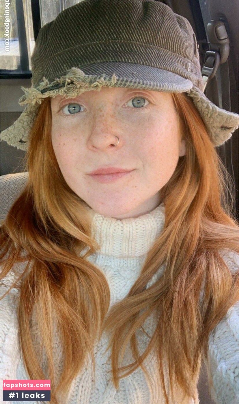 Rosalie Mae gallery photo #2