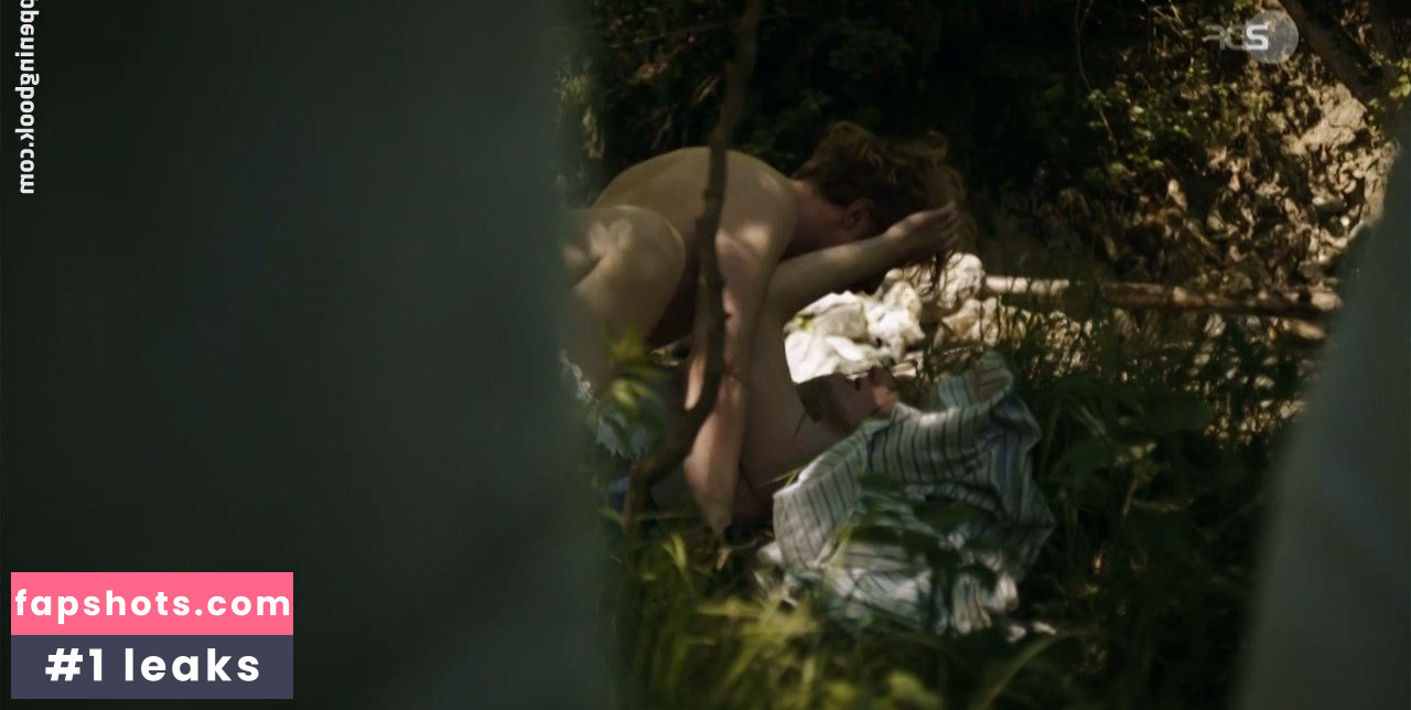 Rosalie Thomass gallery photo #12