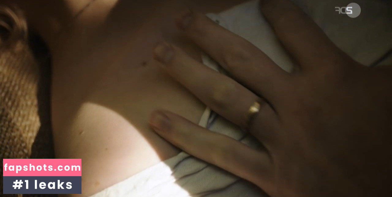 Rosalie Thomass gallery photo #13