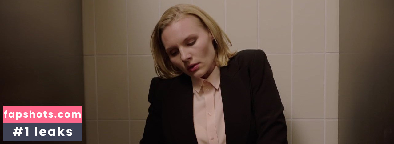 Rosalie Thomass gallery photo #16