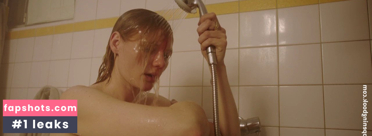 Rosalie Thomass gallery photo #17