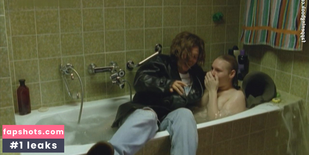 Rosalie Thomass gallery photo #33