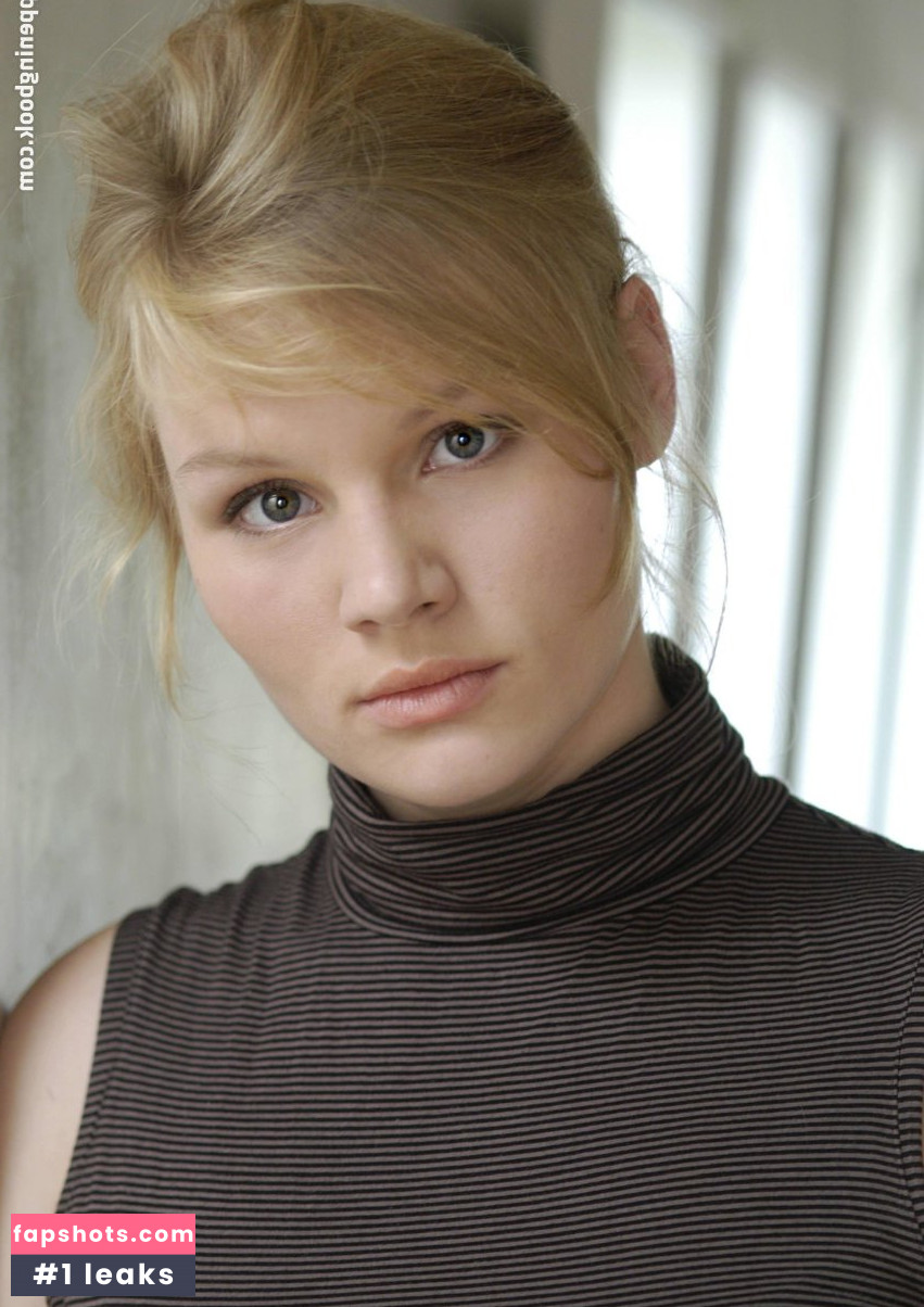 Rosalie Thomass gallery photo #39