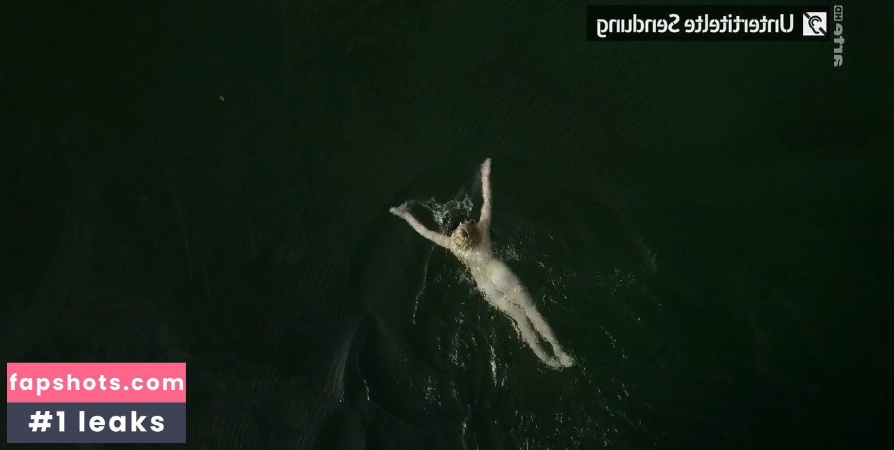 Rosalie Thomass gallery photo #5