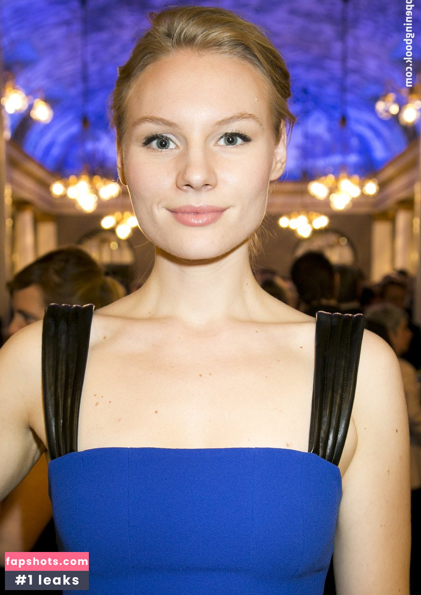 Rosalie Thomass gallery photo #42