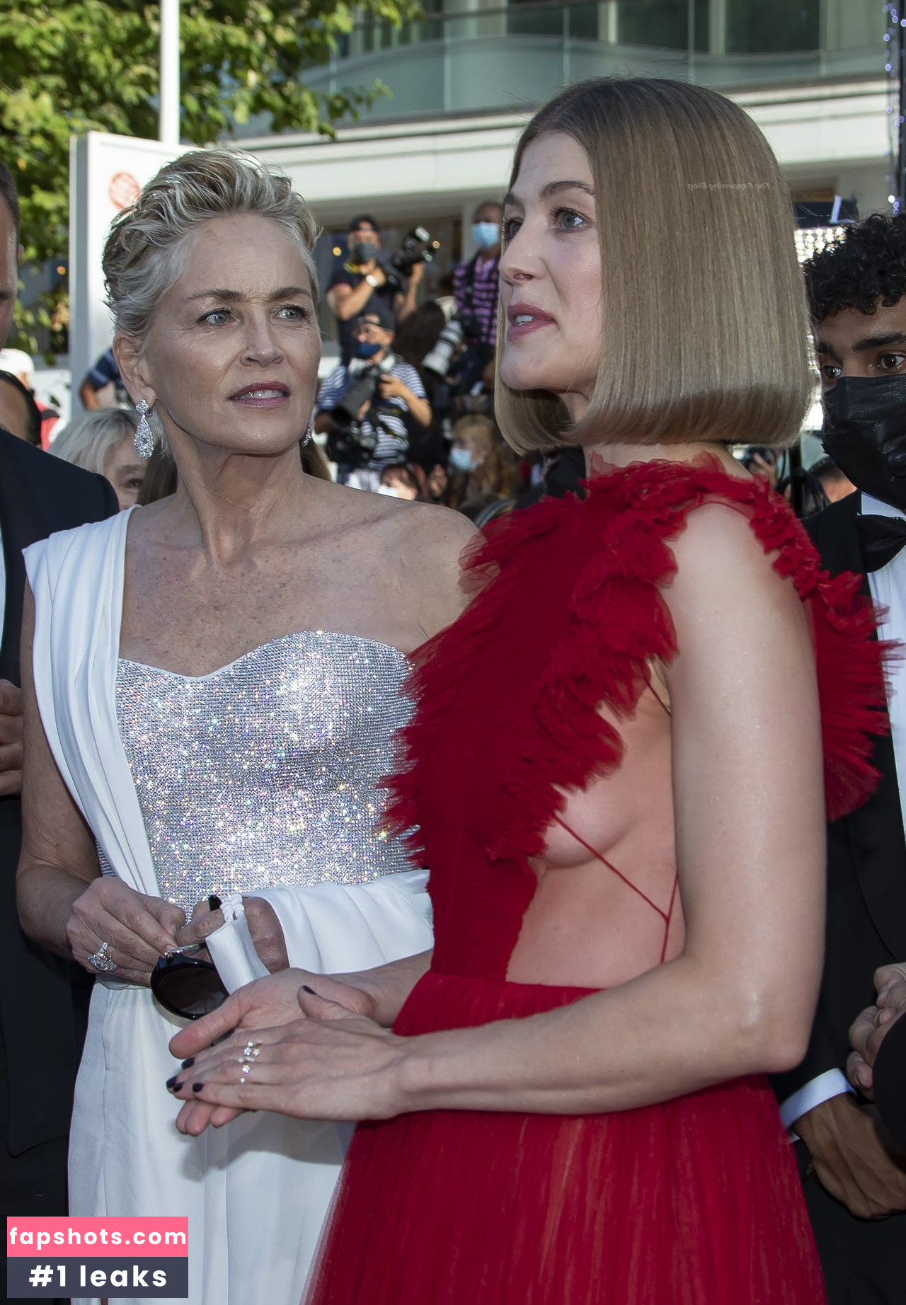 Rosamund Pike Nahé úniky fotek pouze od fanoušků #170 - Fapshots