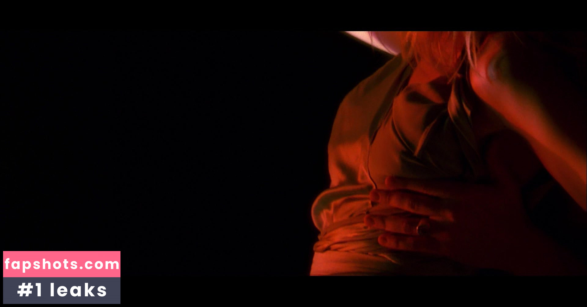 Rosamund Pike Nahé úniky fotek pouze od fanoušků #209 - Fapshots