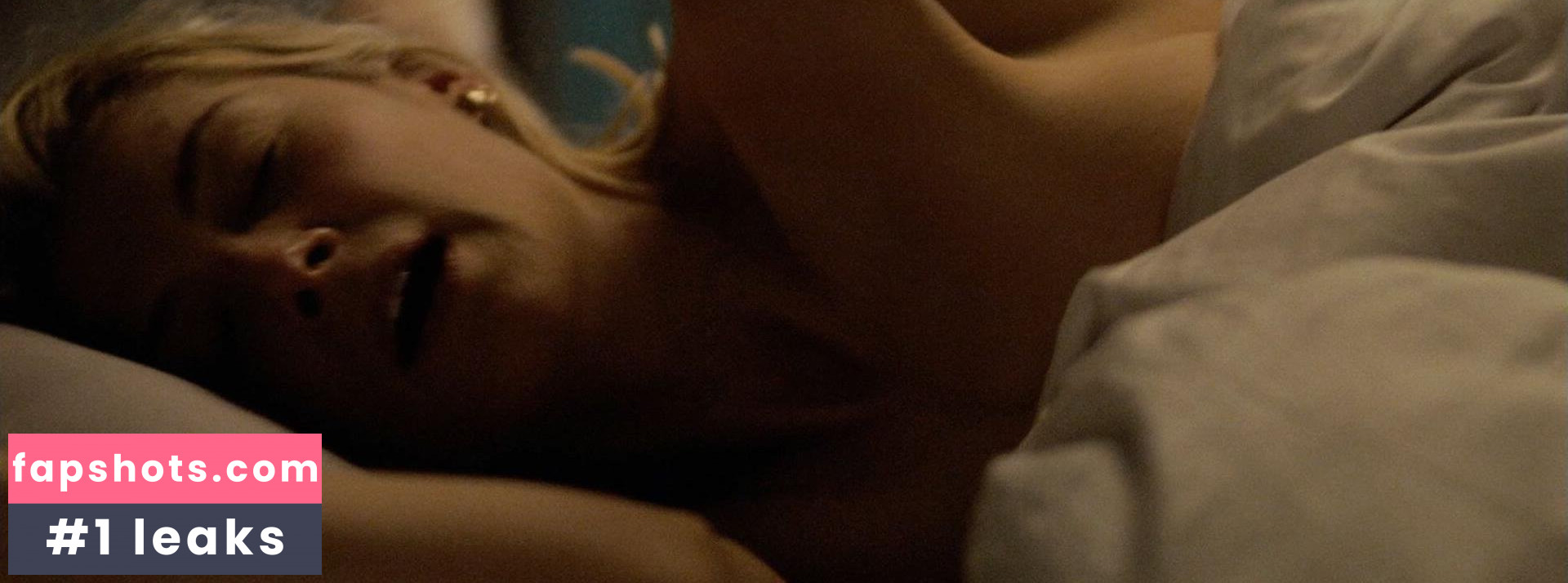 Rosamund Pike Nahé úniky fotek pouze od fanoušků #218 - Fapshots