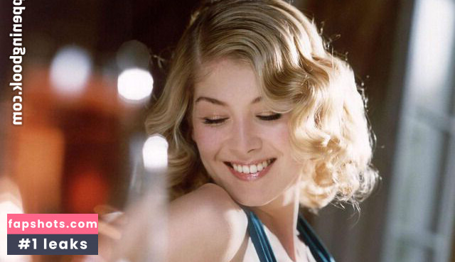 Rosamund Pike Nahé úniky fotek pouze od fanoušků #9 - Fapshots
