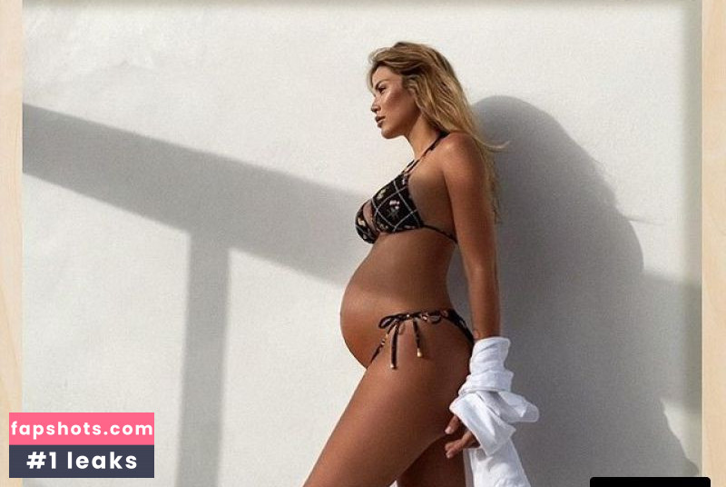 Rosanna Zanetti gallery photo #7