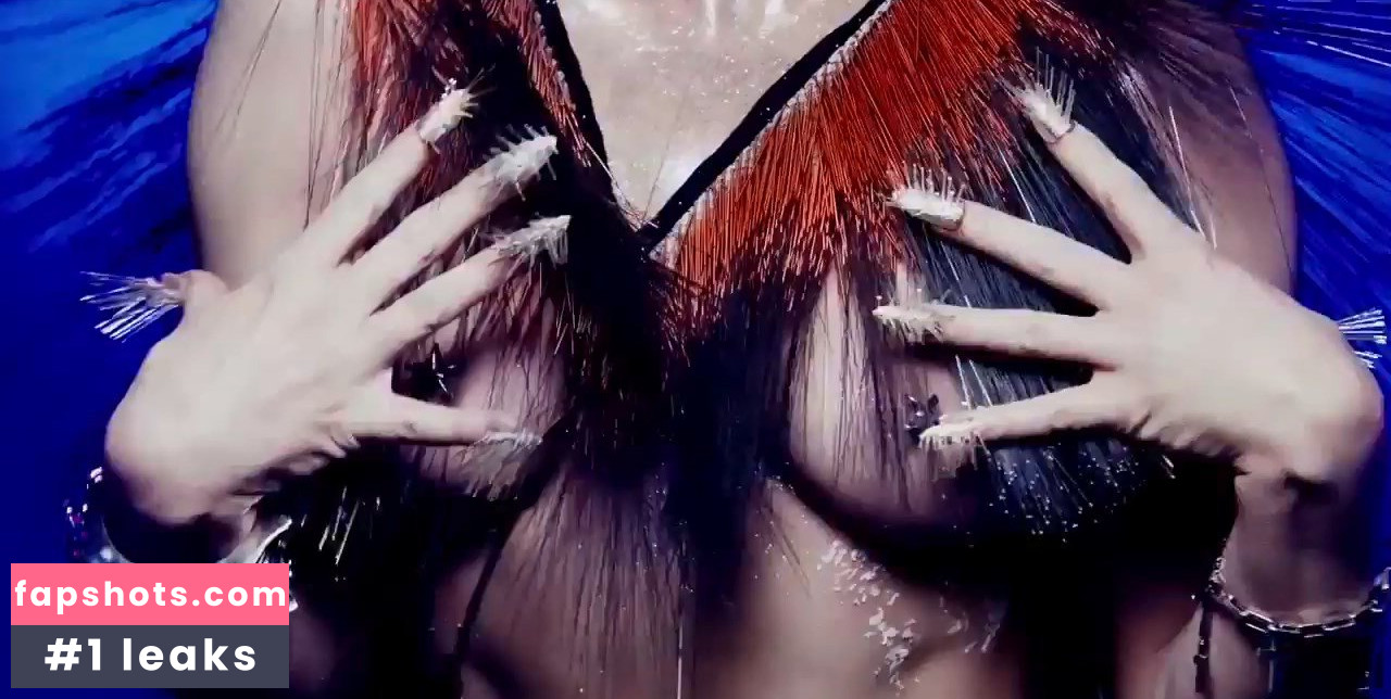 Rose McGowan gallery photo #214