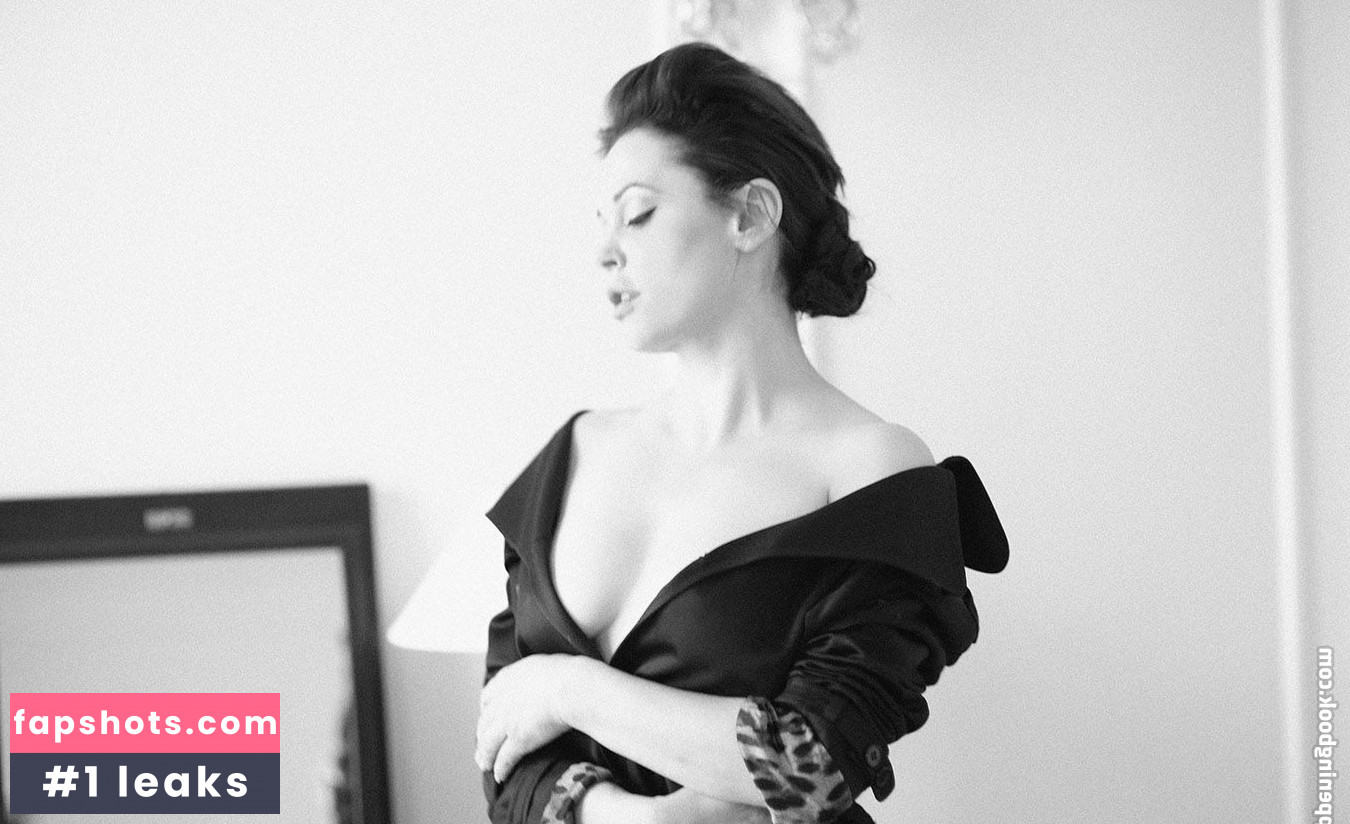 Rose McGowan gallery photo #69