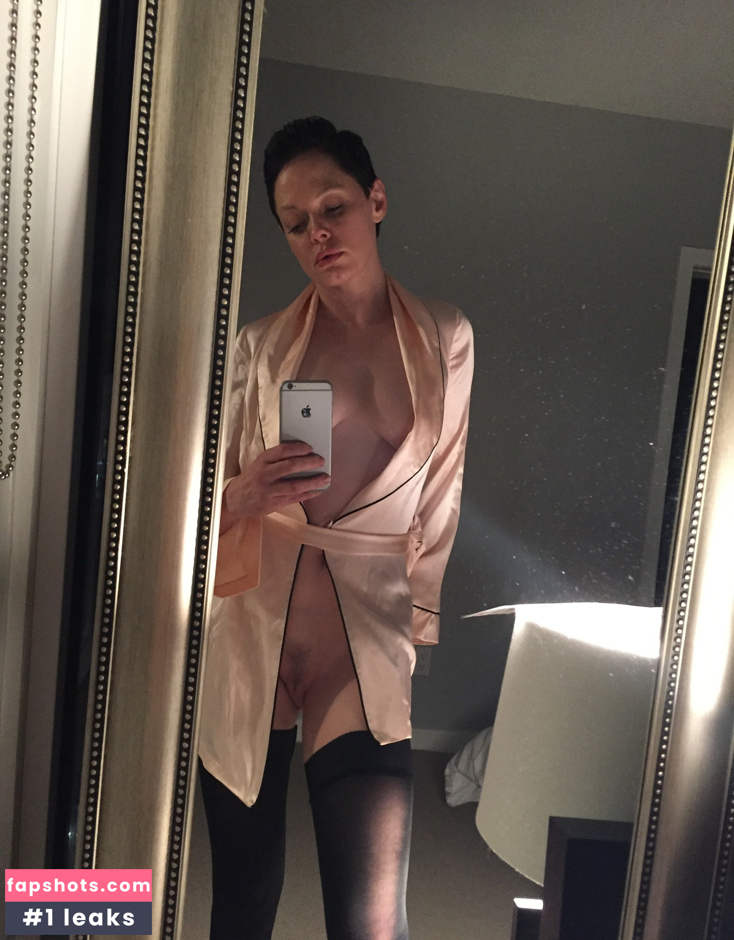 Rose McGowan gallery photo #96