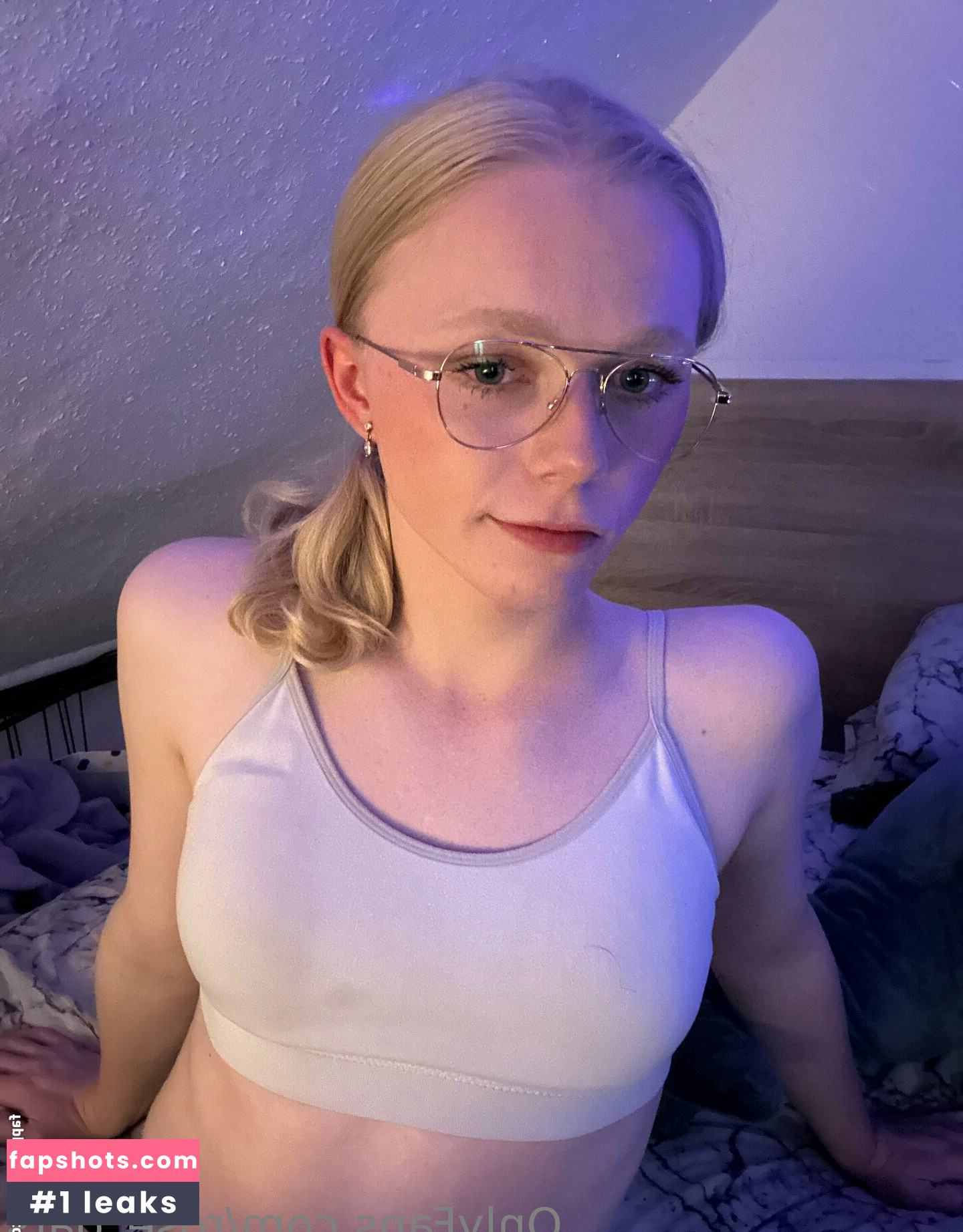 Rose Oats gallery photo #17