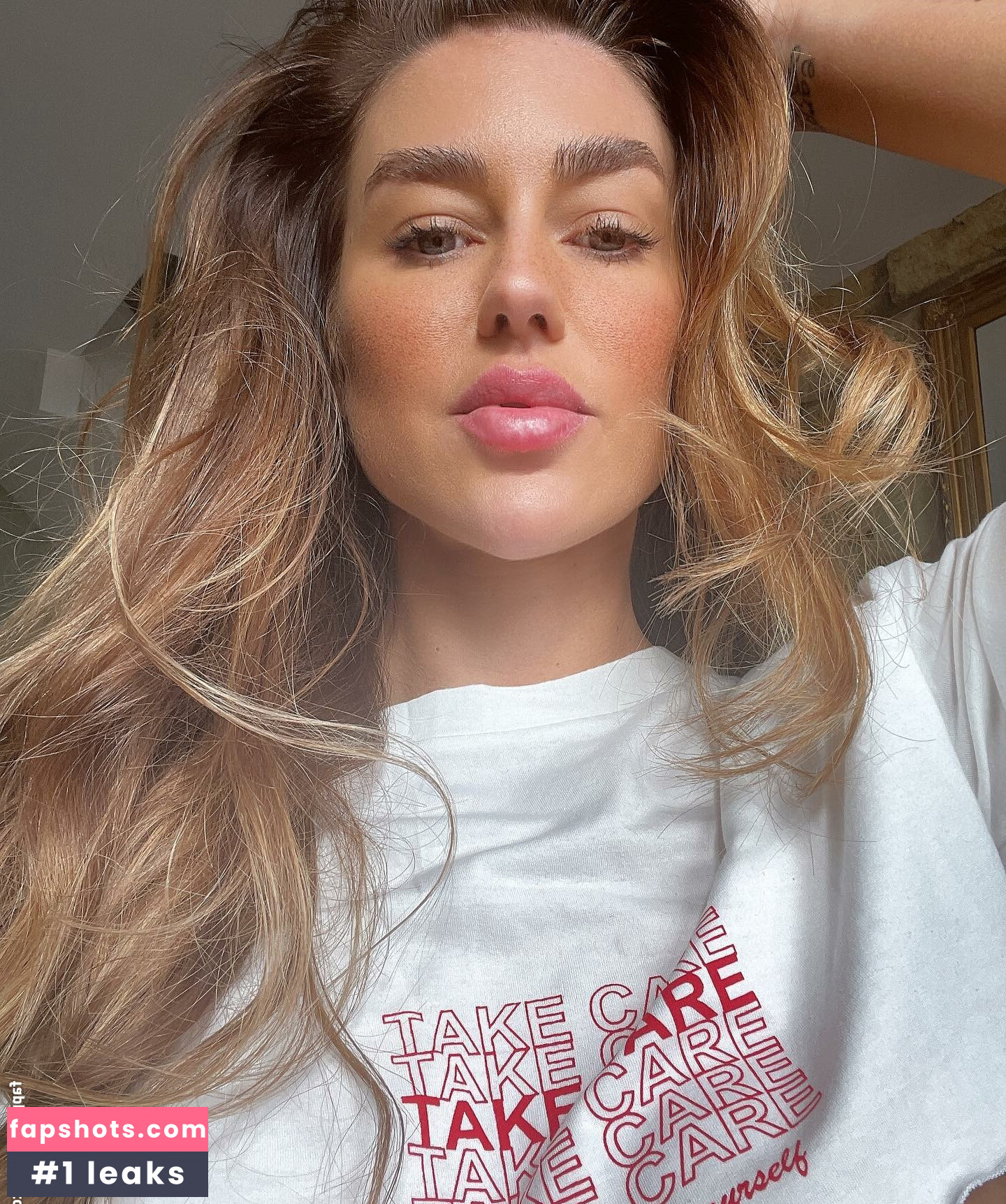 Rose Watson gallery photo #2