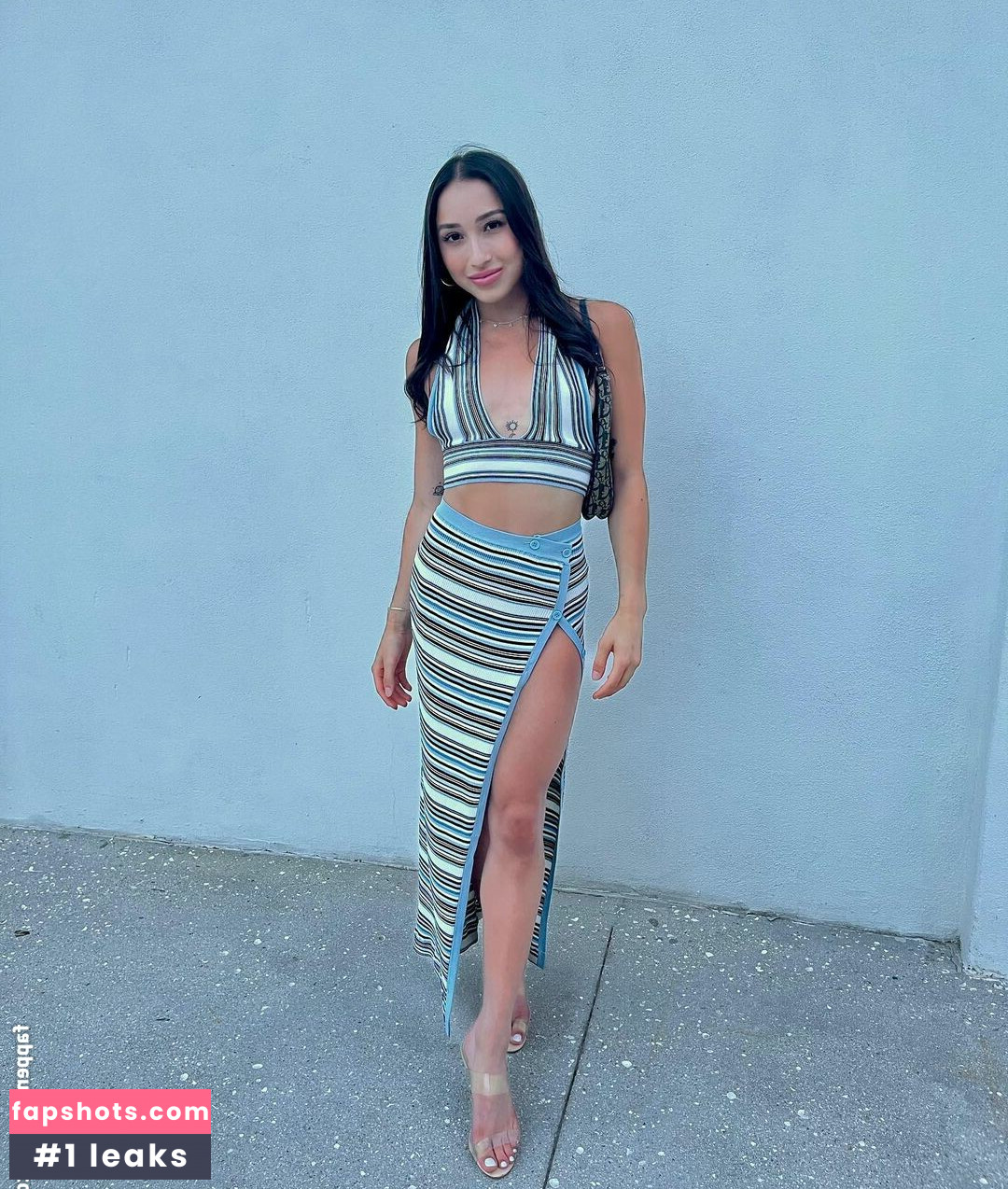 Rose Woo gallery photo #12