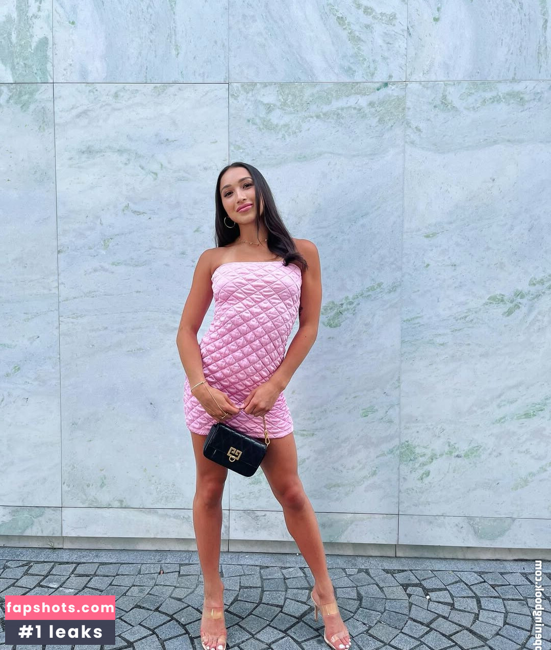 Rose Woo gallery photo #14