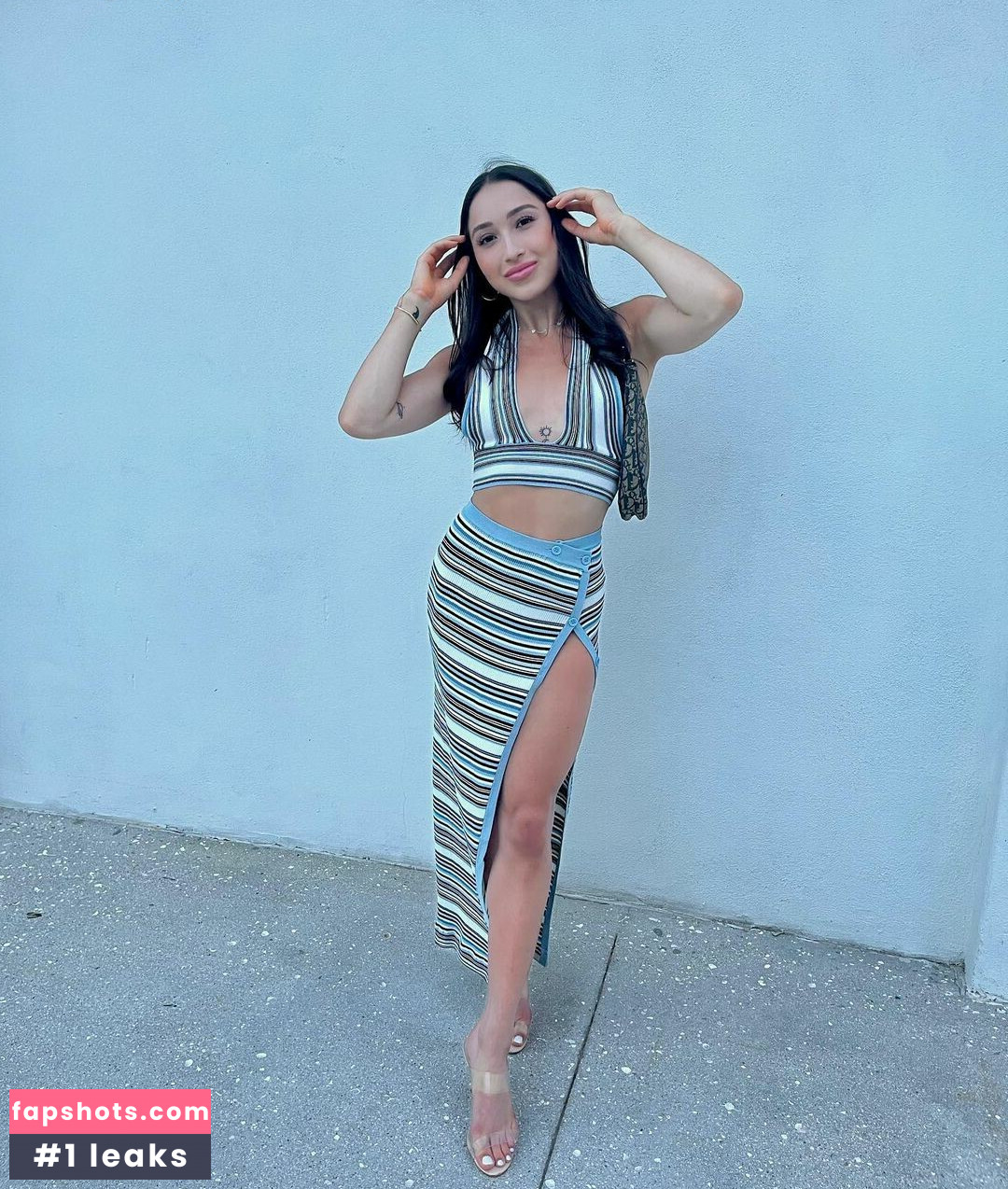 Rose Woo gallery photo #17