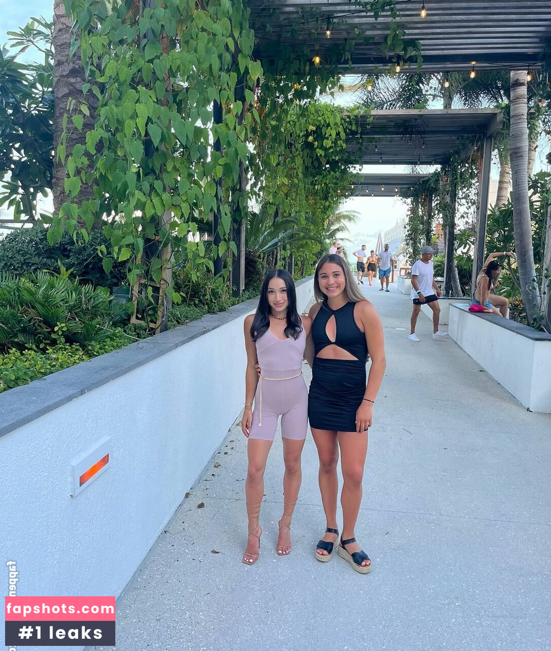 Rose Woo gallery photo #24