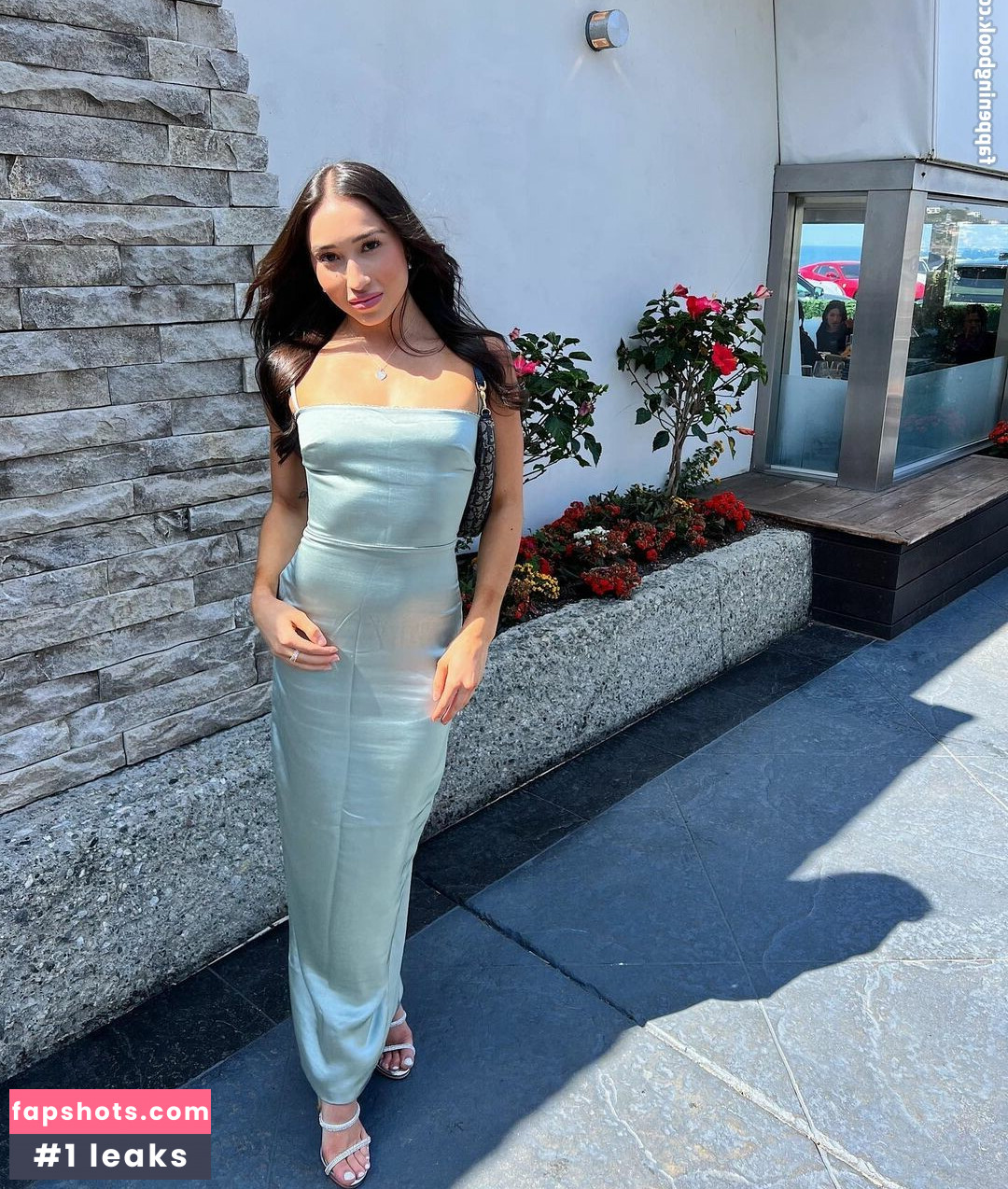 Rose Woo gallery photo #28