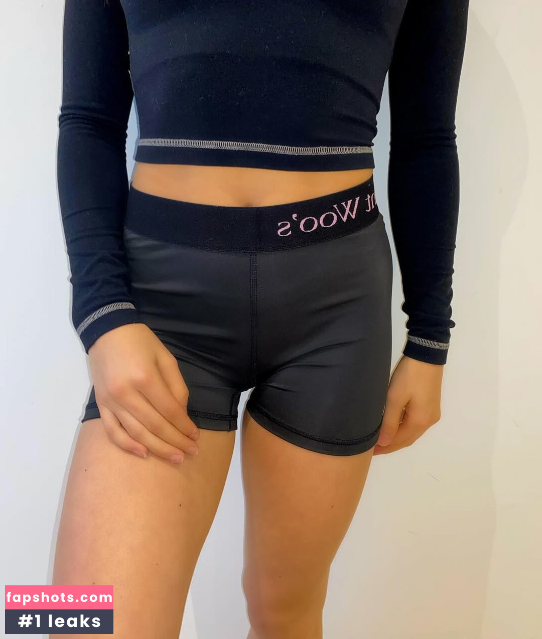 Rose Woo gallery photo #31