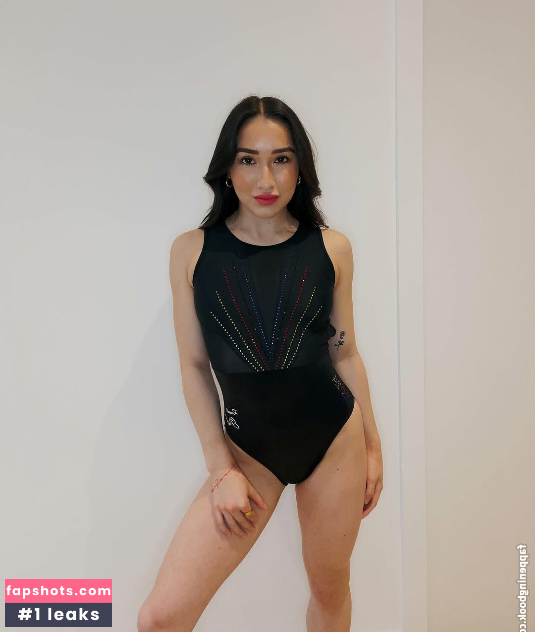 Rose Woo gallery photo #40