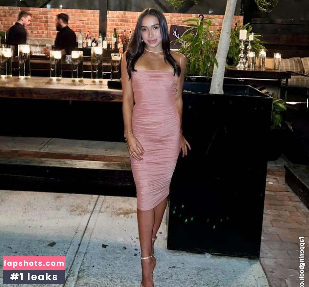 Rose Woo gallery photo #10