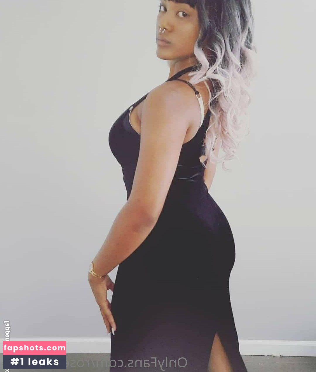 rosedemifree Nahé úniky fotek pouze od fanoušků #12 - Fapshots