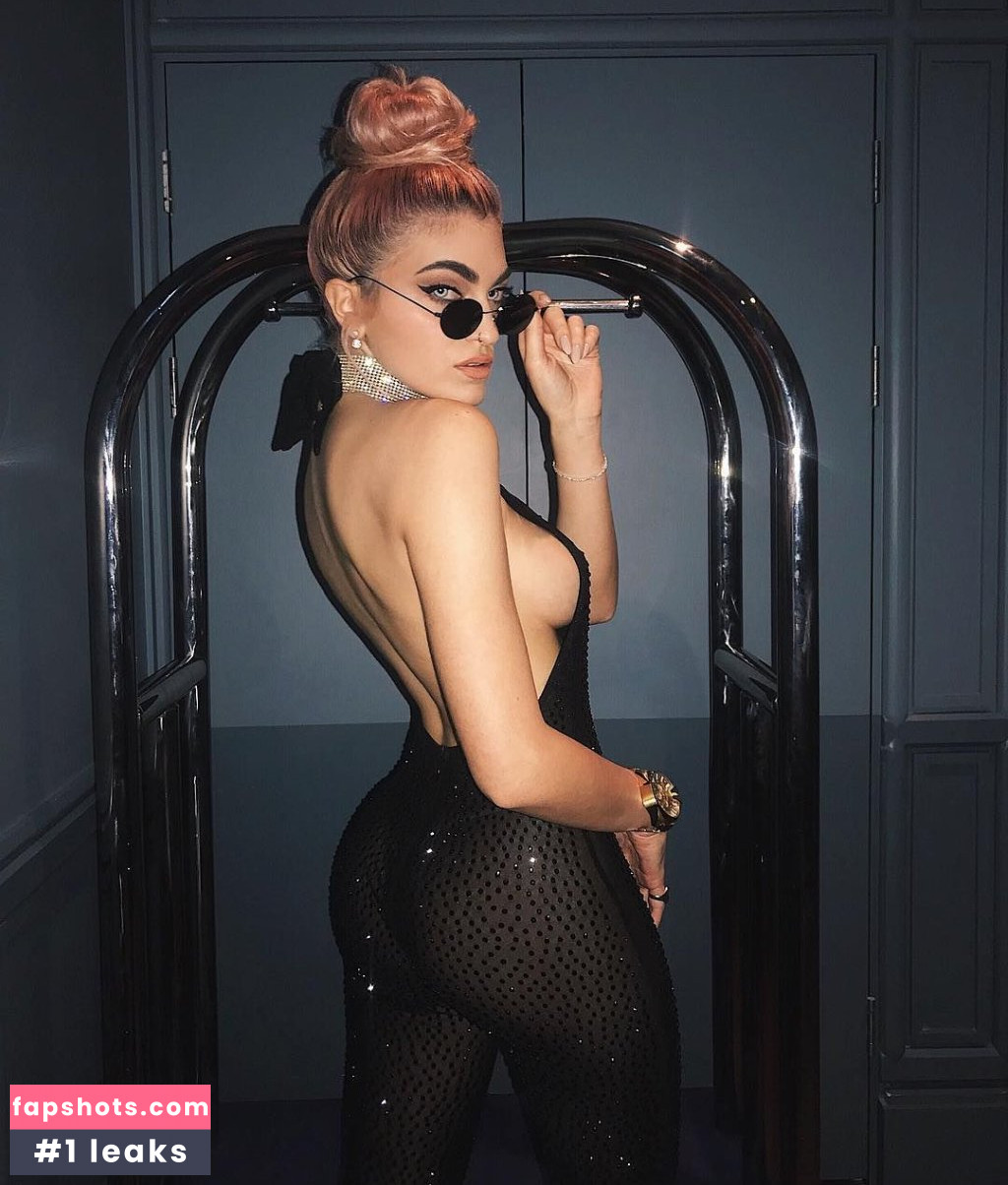 Roshelle gallery photo #14