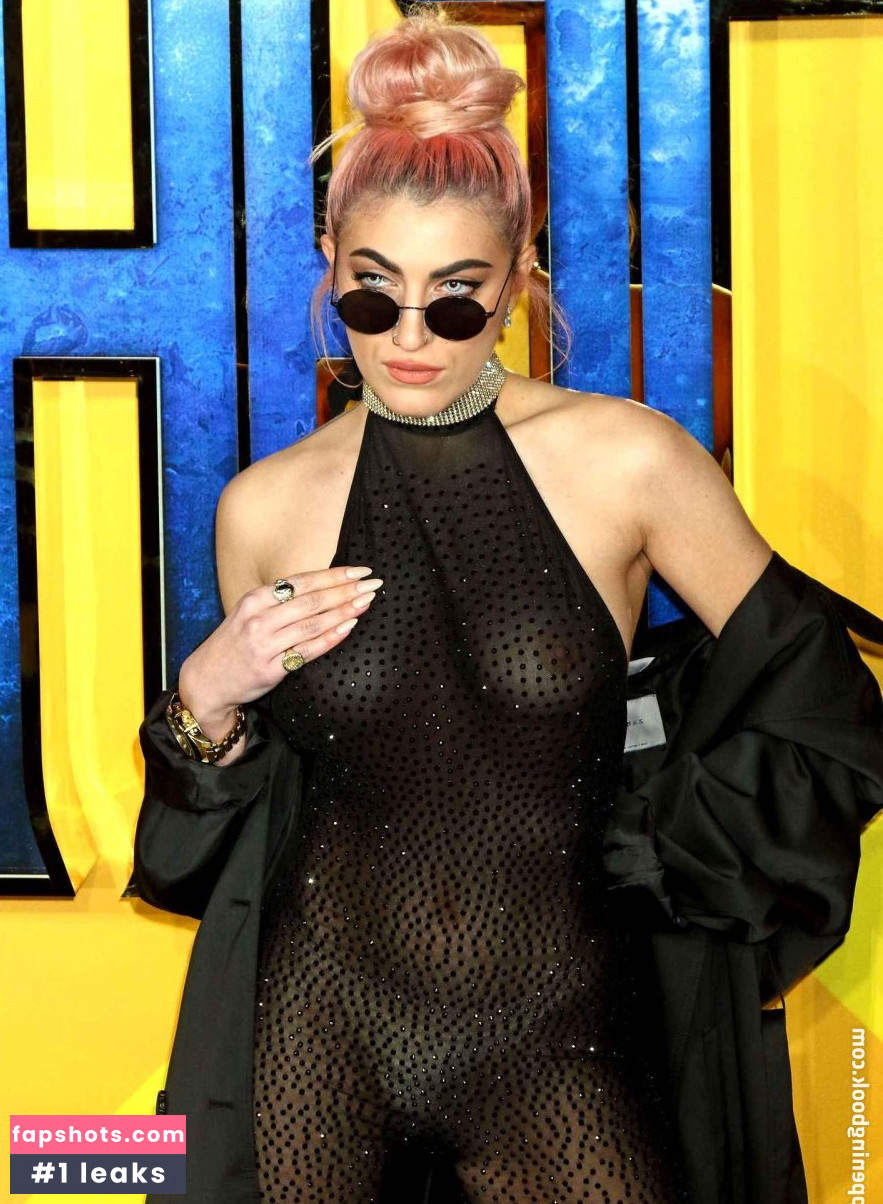 Roshelle gallery photo #15