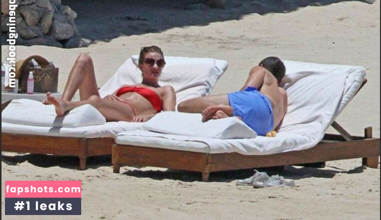 Rosie Huntington-Whiteley Nude Leaks OnlyFans Photos #152 - LeakJerk