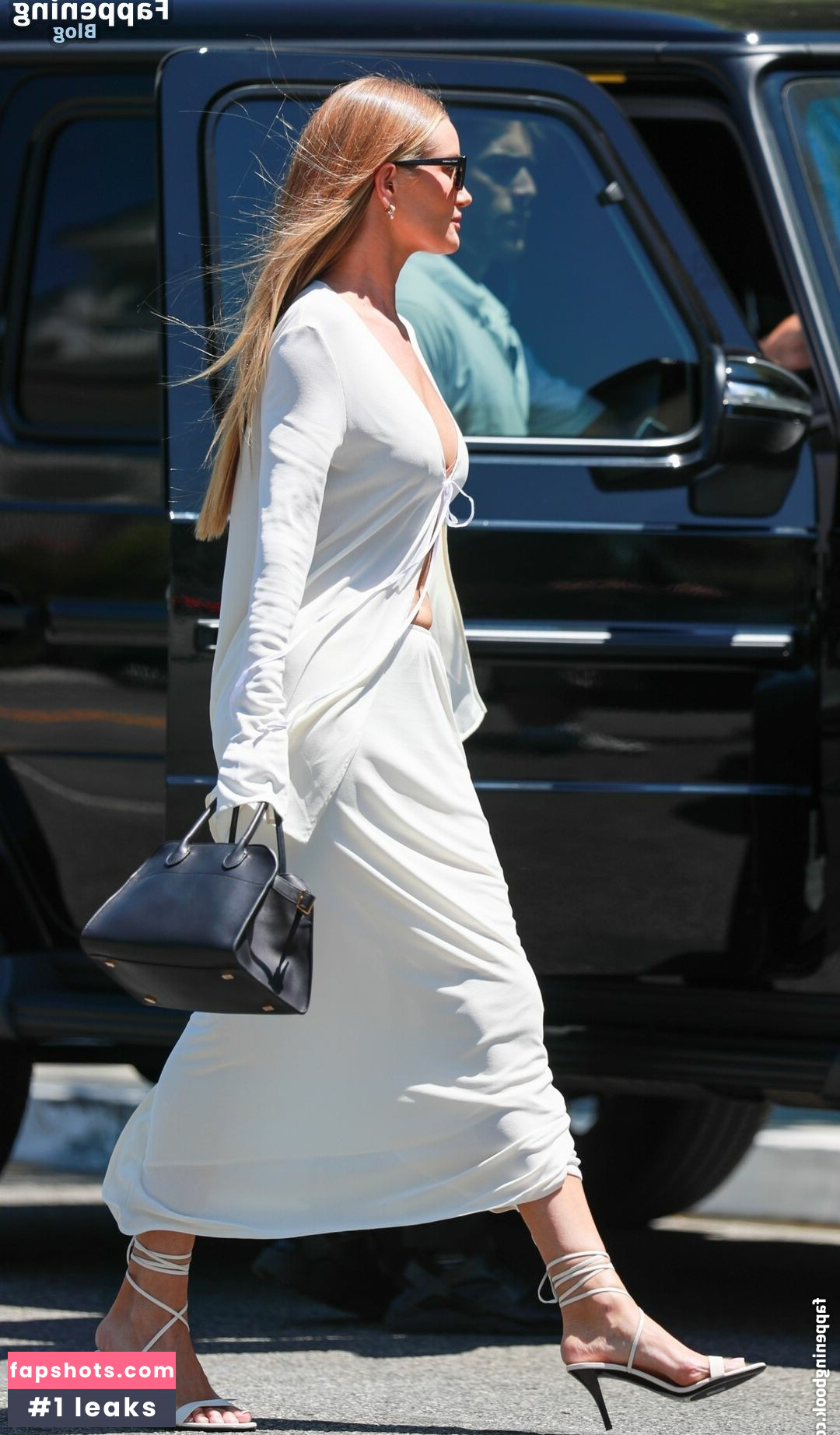 Rosie Huntington-Whiteley Nude Leaks OnlyFans Photos #212 - LeakJerk