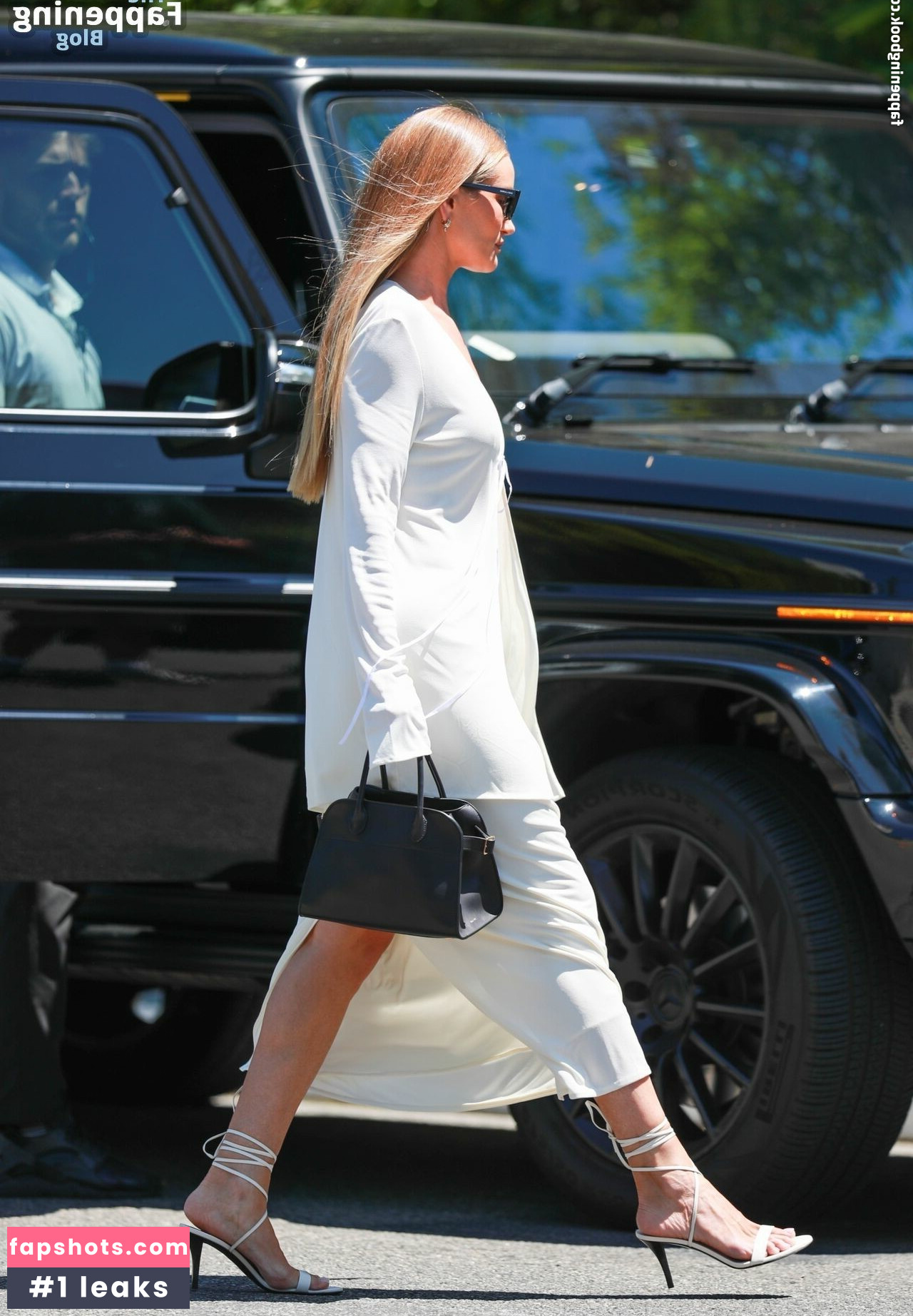 Rosie Huntington-Whiteley Nude Leaks OnlyFans Photos #213 - LeakJerk