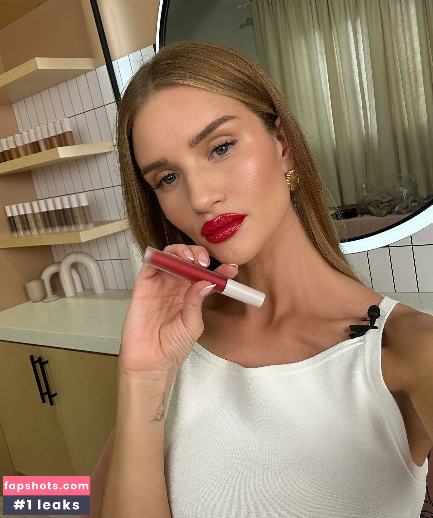 Rosie Huntington-Whiteley Nude Leaks OnlyFans Photos #232 - LeakJerk