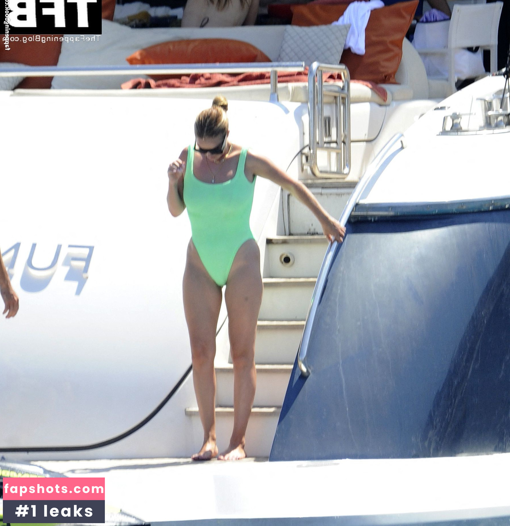 Rosie Huntington-Whiteley Nude Leaks OnlyFans Photos #270 - LeakJerk