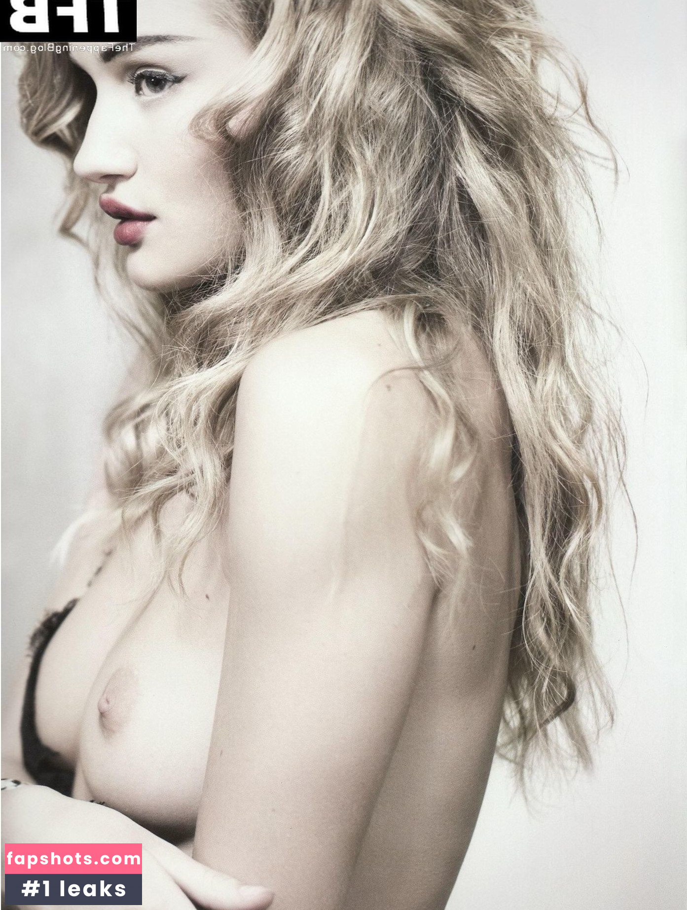 Rosie Huntington-Whiteley Nude Leaks OnlyFans Photos #303 - LeakJerk