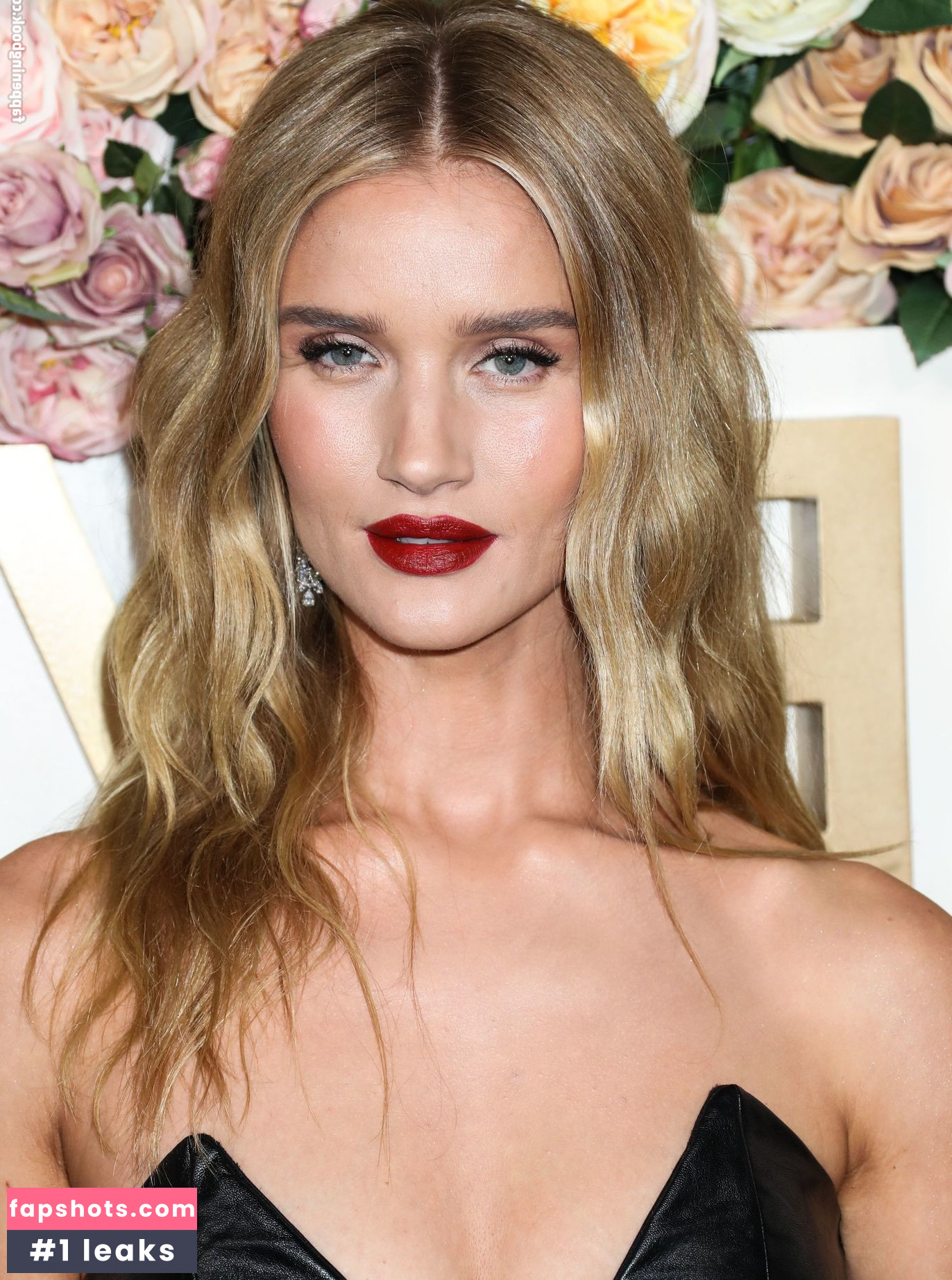 Rosie Huntington-Whiteley Nude Leaks OnlyFans Photos #441 - LeakJerk