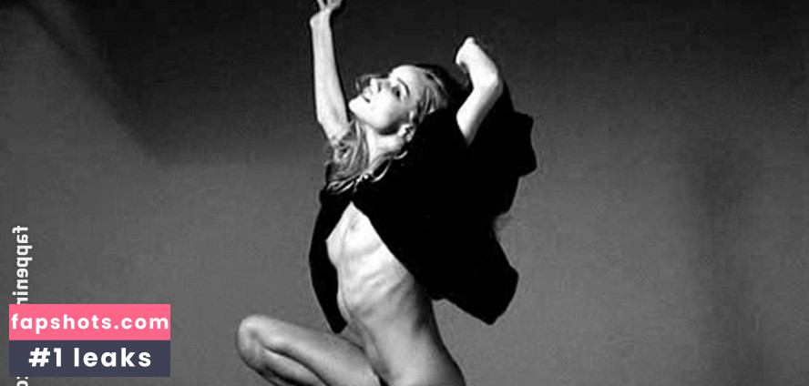 Rosie Huntington-Whiteley Nude Leaks OnlyFans Photos #508 - LeakJerk